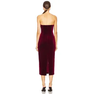 Elegant Burgundy Statement Maxi Dress